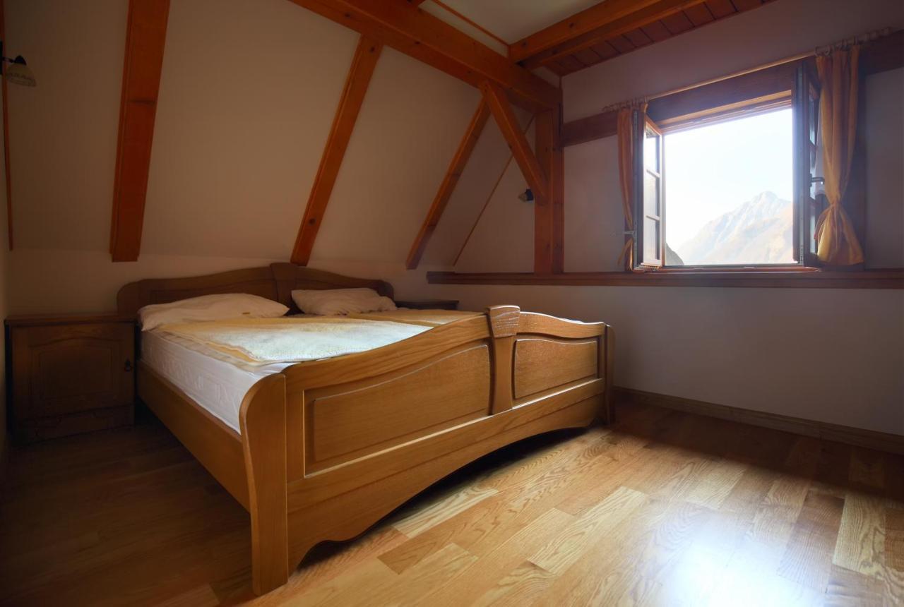 Zadnjica Holiday House Soča المظهر الخارجي الصورة